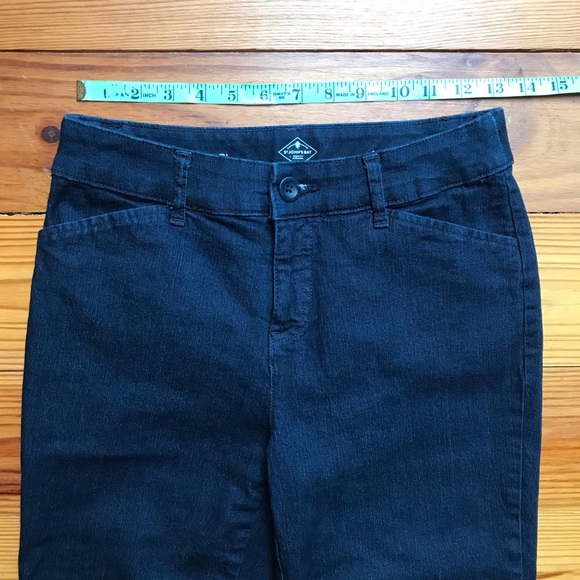 St. John’s Bay Dark Denim Capris Jeans, EUC, 4 - Picture 3 of 11